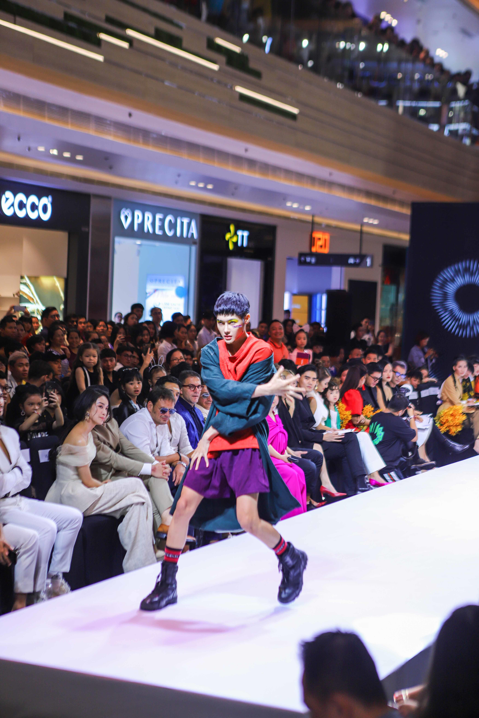 Những màn trình diễn độc đáo và kỳ quặc