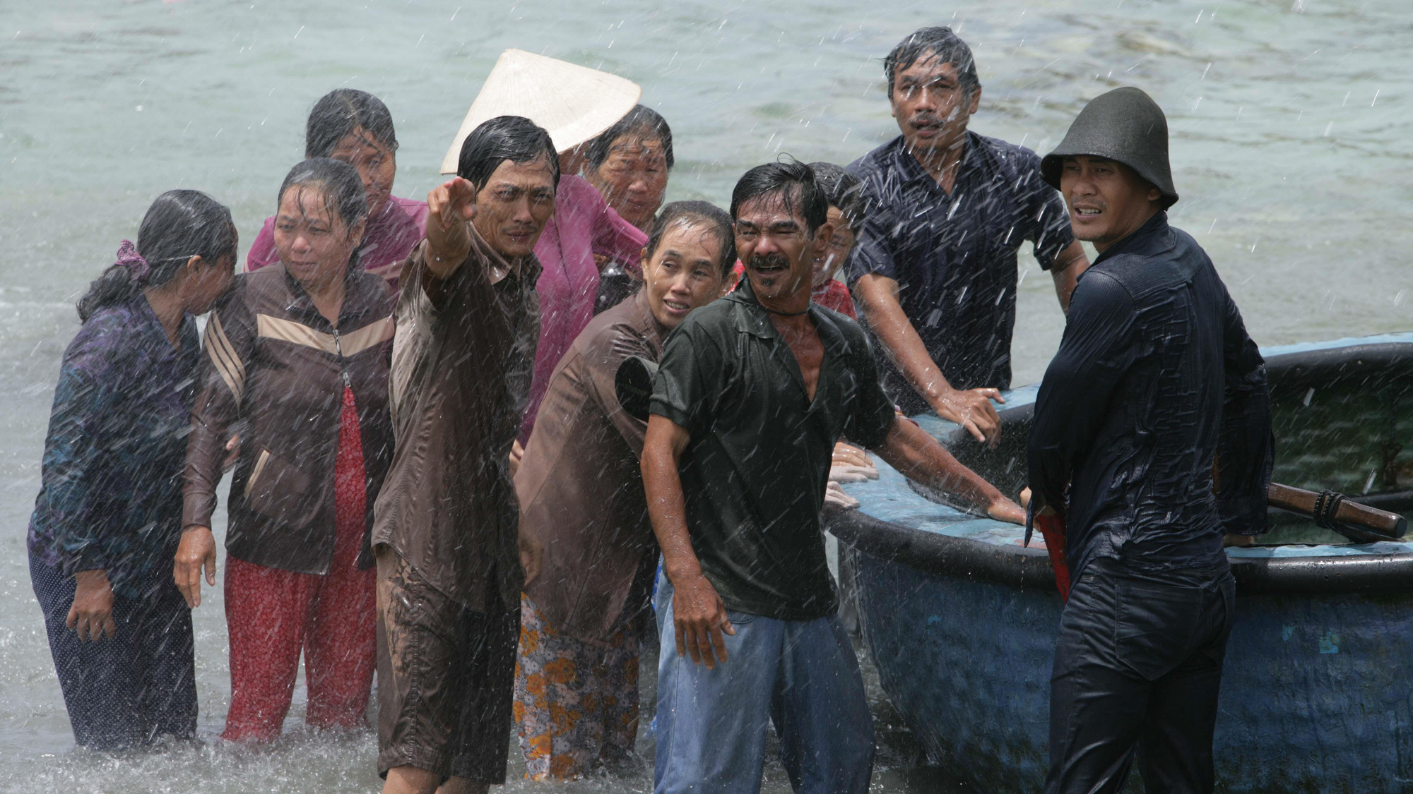 Đảo khát không chỉ có thiên nhiên hoang dã mà con người nơi đây phải đối mặt với rất nhiều vấn đề 