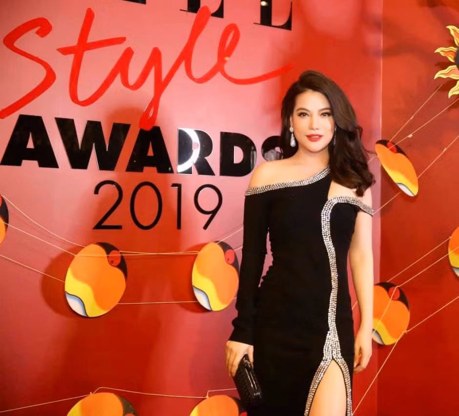 Trương Ngọc Ánh vẫn luôn nổi bật đầy quyến rũ, cá tính