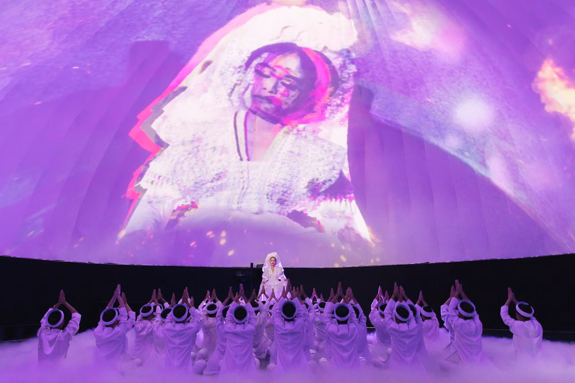 Hình ảnh trong MV "Tứ Phủ"