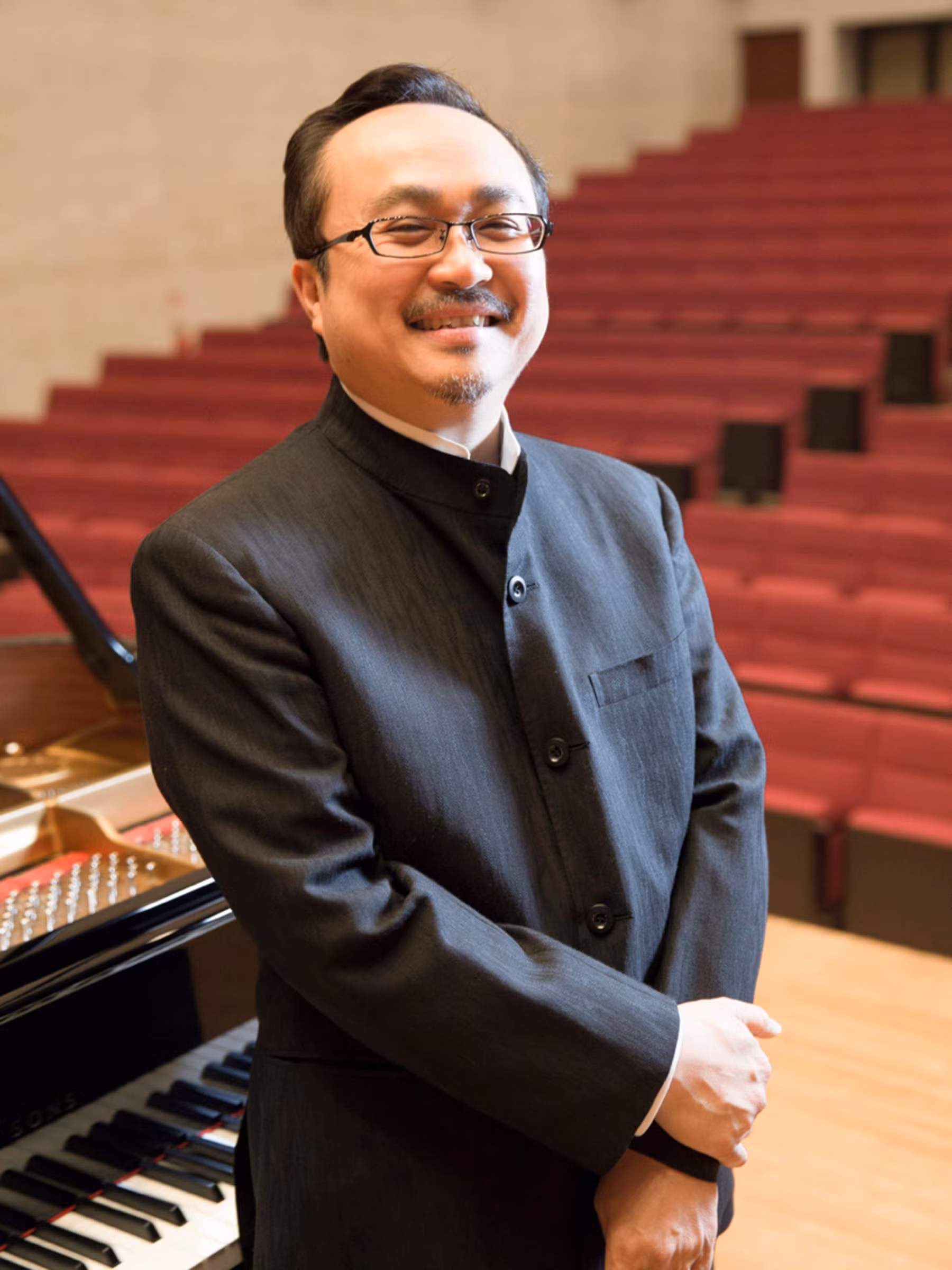 NSND Đặng Thái Sơnrấtb bậnn nhưnđg đẫ đành cho VietTimes cuộc trò chuyện thú vị (Ảnh: Hirotoshi Sato) NSND Đặng Thái Sơnrấtb bậnn nhưnđg đẫ đành cho VietTimes cuộc trò chuyện thú vị (Ảnh: Hirotoshi Sato)