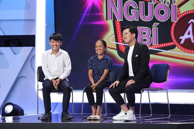 Bà Tân Vlog đã tham gia "Người bí ẩn" Bà Tân Vlog đã tham gia "Người bí ẩn"