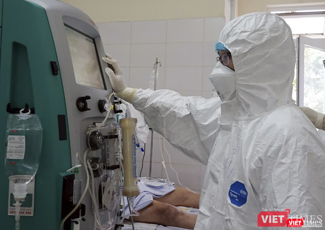 Để rồi luôn sát cánh cùng bệnh nhân chống chọi với dịch bệnh