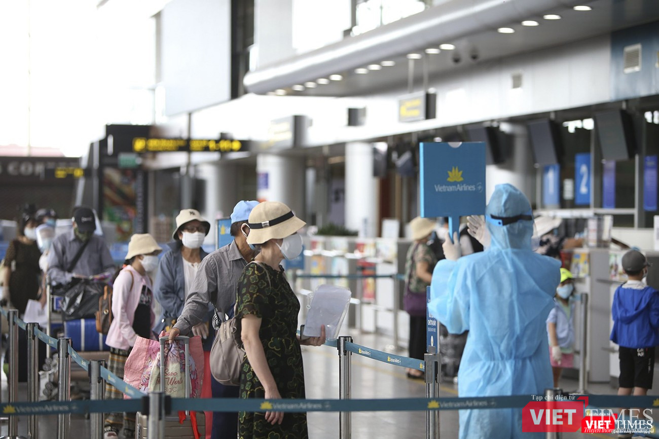 Tuân thủ nghiêm cự ly giãn cách