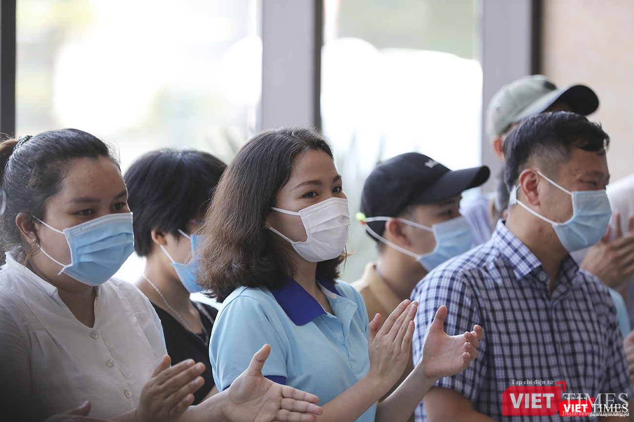 Niềm vui ngày trở về