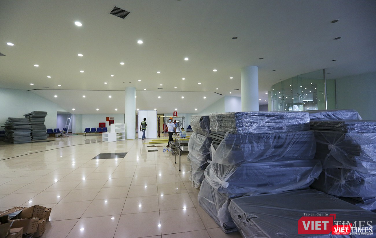 Nệm giường bệnh chuẩn bị sẵn sàng