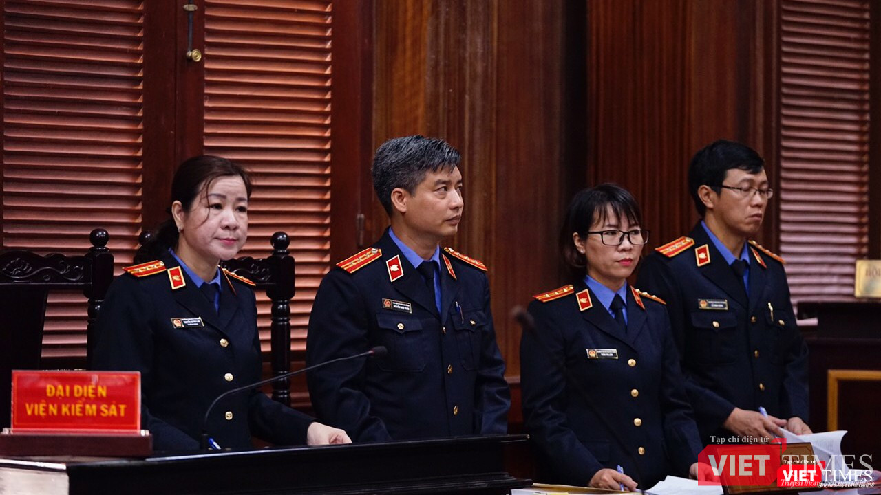 Đại diện VKSND thẩm vấn bổ sung bị cáo Võ Mạnh Cường sau phần kêu oan buổi sáng 25/9