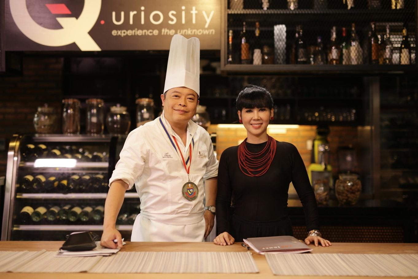 Jack Lee - đầu bếp của các ngôi sao tại kinh đô điện ảnh thế giới Hollywood và đầu bếp Trịnh Diễm Vy Jack Lee - đầu bếp của các ngôi sao tại kinh đô điện ảnh thế giới Hollywood và đầu bếp Trịnh Diễm Vy