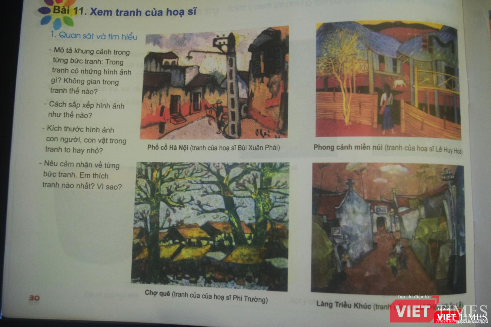 Bên cạnh tranh của họa sĩ Bùi Xuân Phái là tranh của họa sĩ Lê Huy Hòa, Phi Trường và Triệu Khắc Lễ