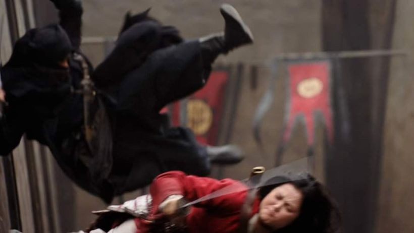 Khán giả "soi" ra hình ảnh diễn viên đóng thế quá lộ liễu của Mulan trong một phân cảnh đánh nhau Khán giả "soi" ra hình ảnh diễn viên đóng thế quá lộ liễu của Mulan trong một phân cảnh đánh nhau