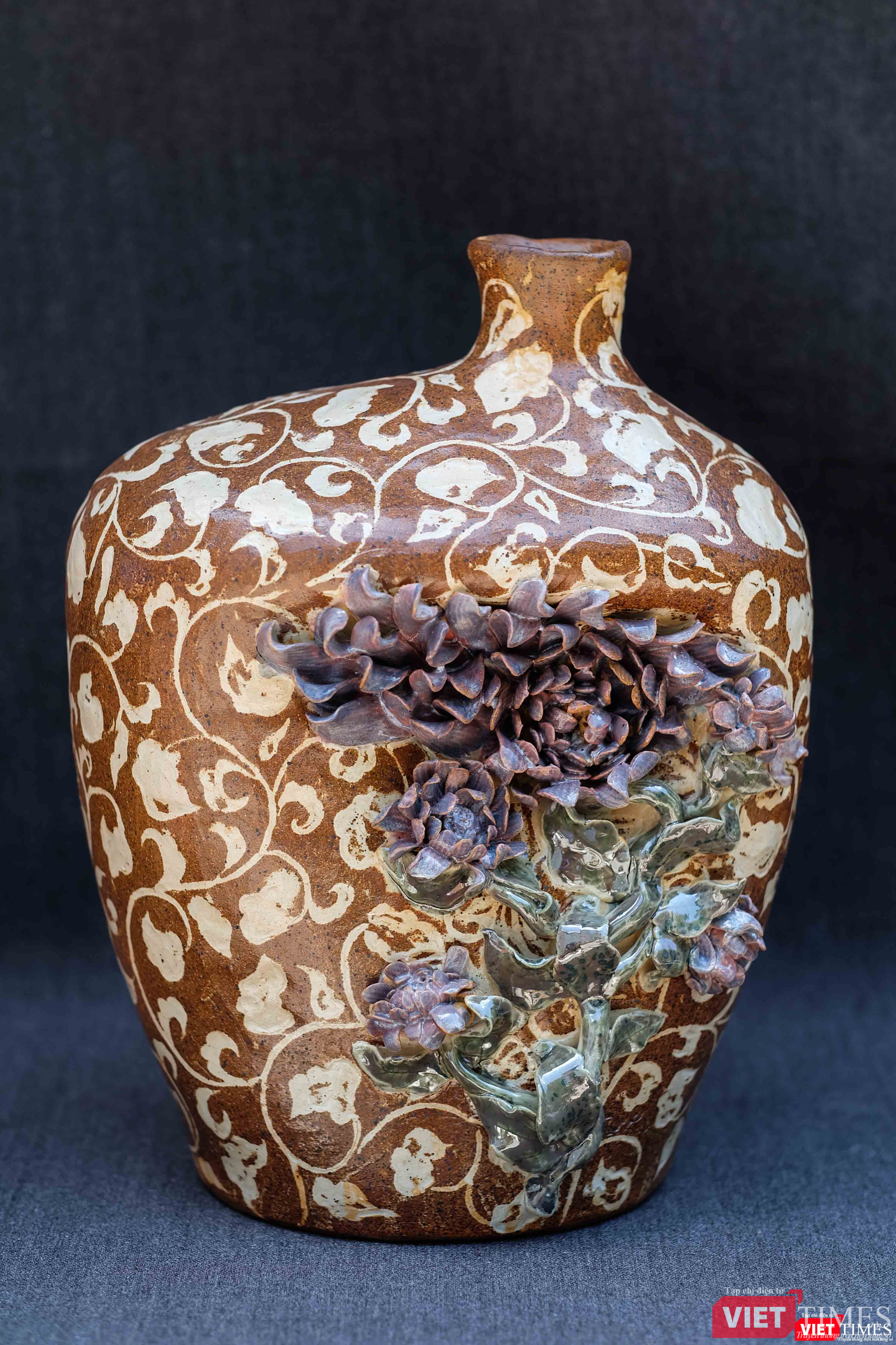 Tác phẩm trong bộ Hoa cúc giao thoa Tác phẩm trong bộ Hoa cúc giao thoa