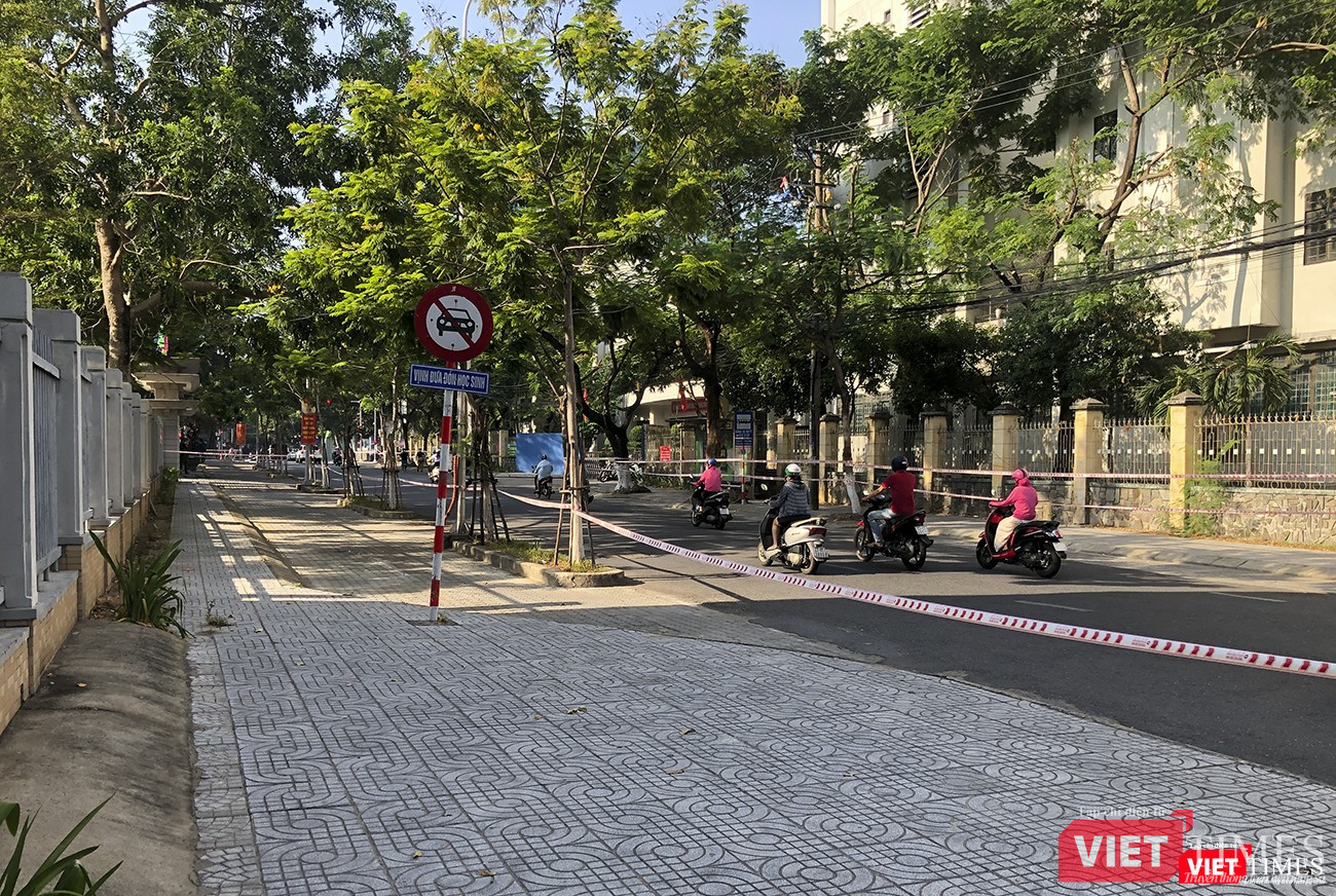 Cấm người dân tụ tập Cấm người dân tụ tập