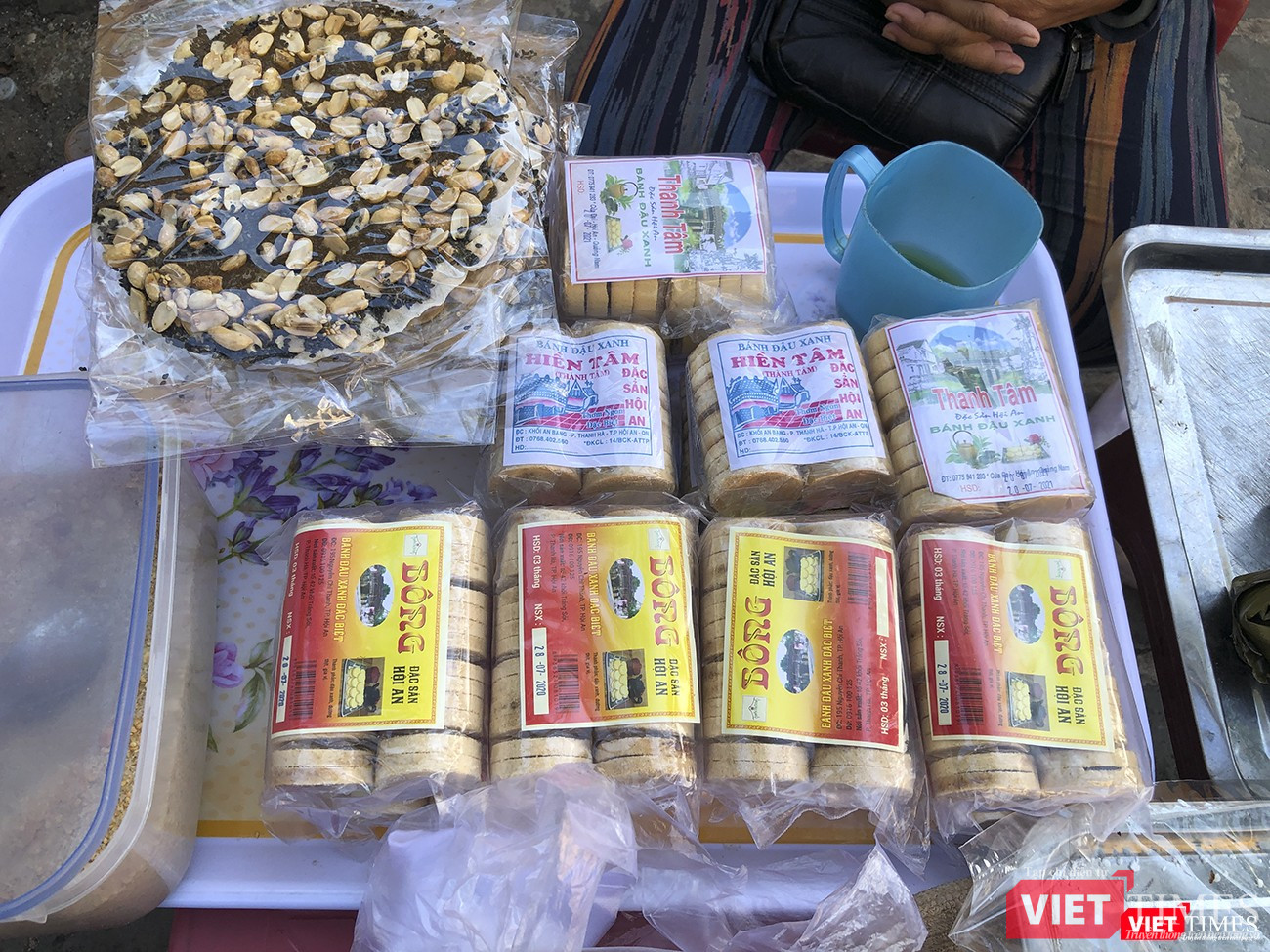 Bánh đậu xanh nhân thịt nướng