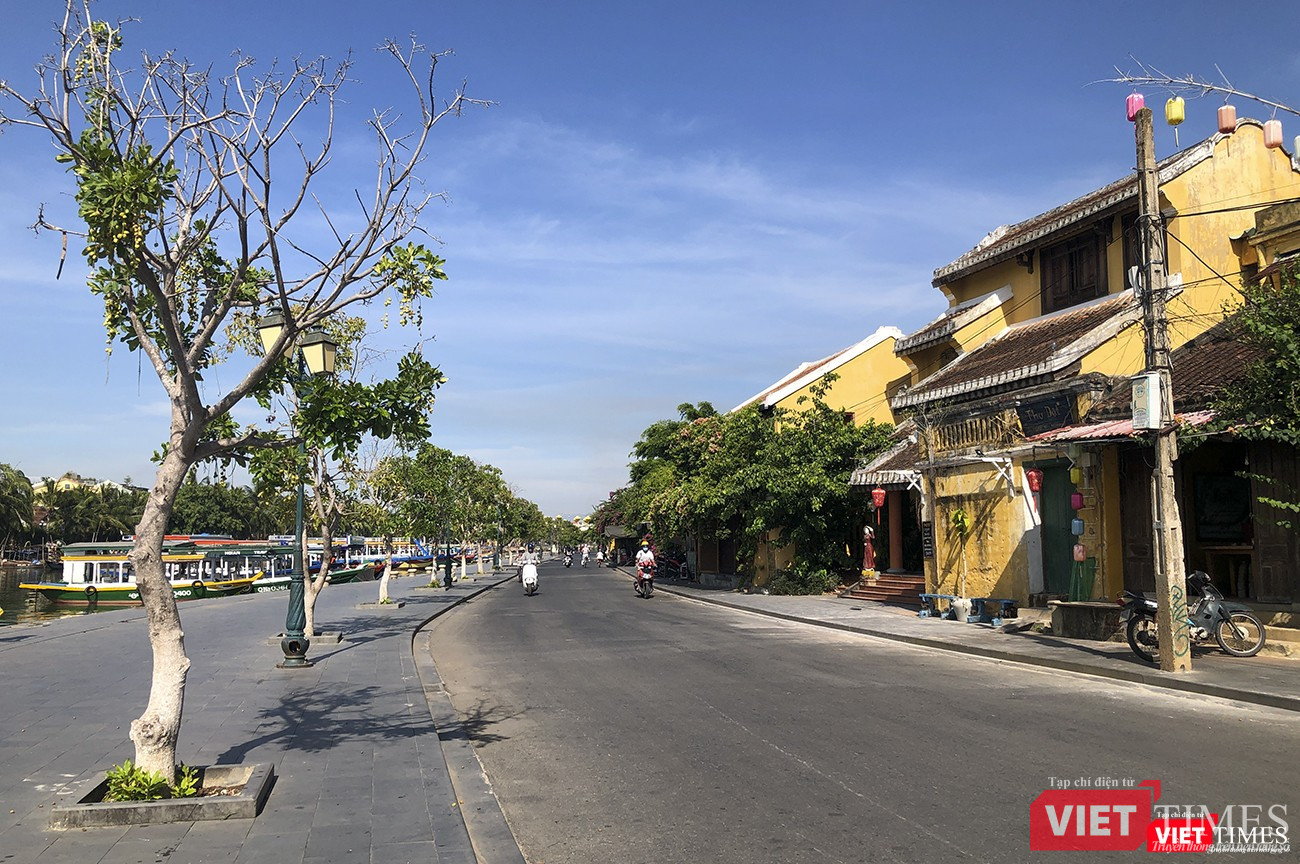 Đường Bạch Đằng một sáng chủ nhật , sau khi "cơn bão COVID-19" đi qua