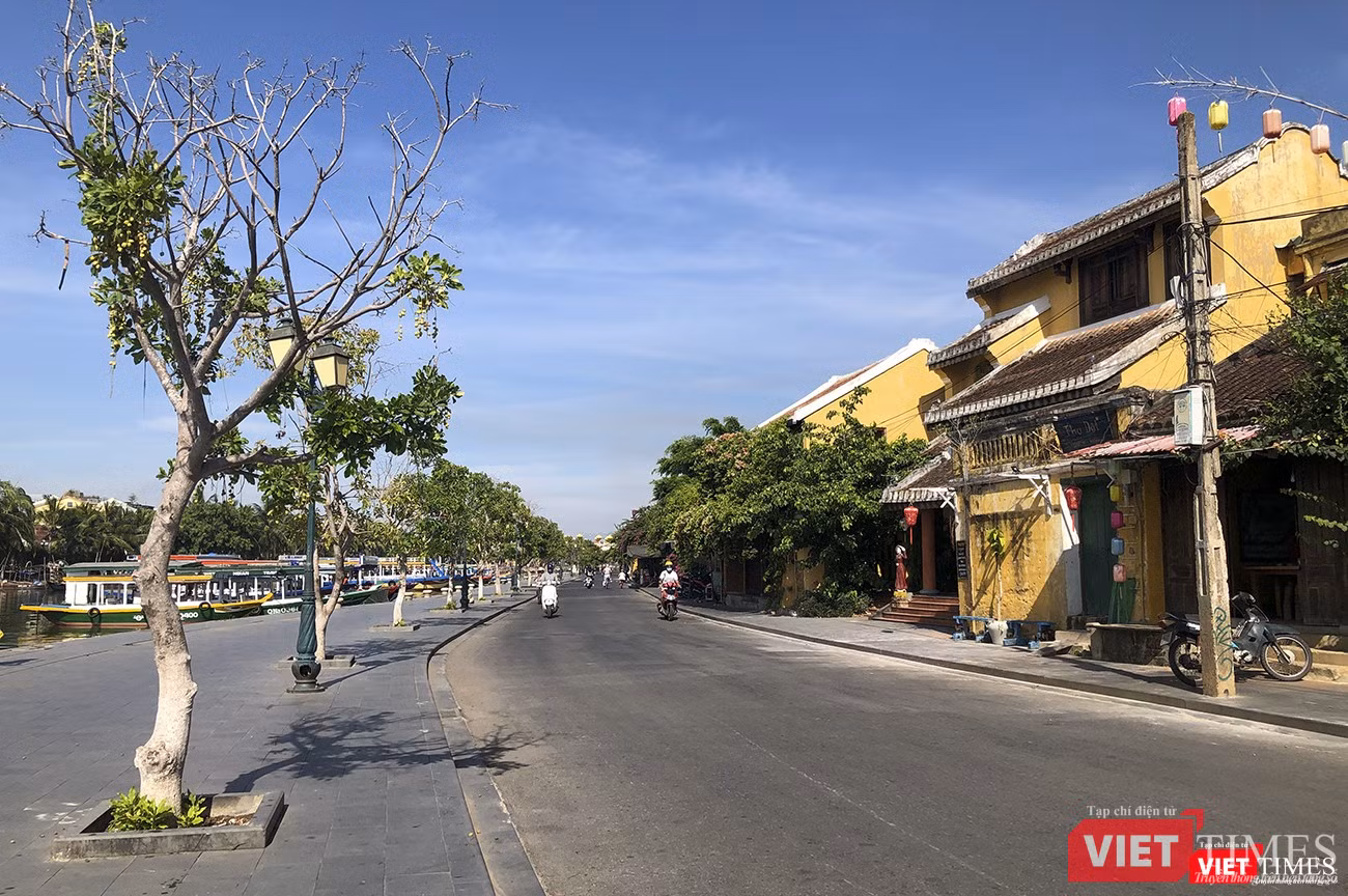 Đường Bạch Đằng một sáng chủ nhật , sau khi "cơn bão COVID-19" đi qua