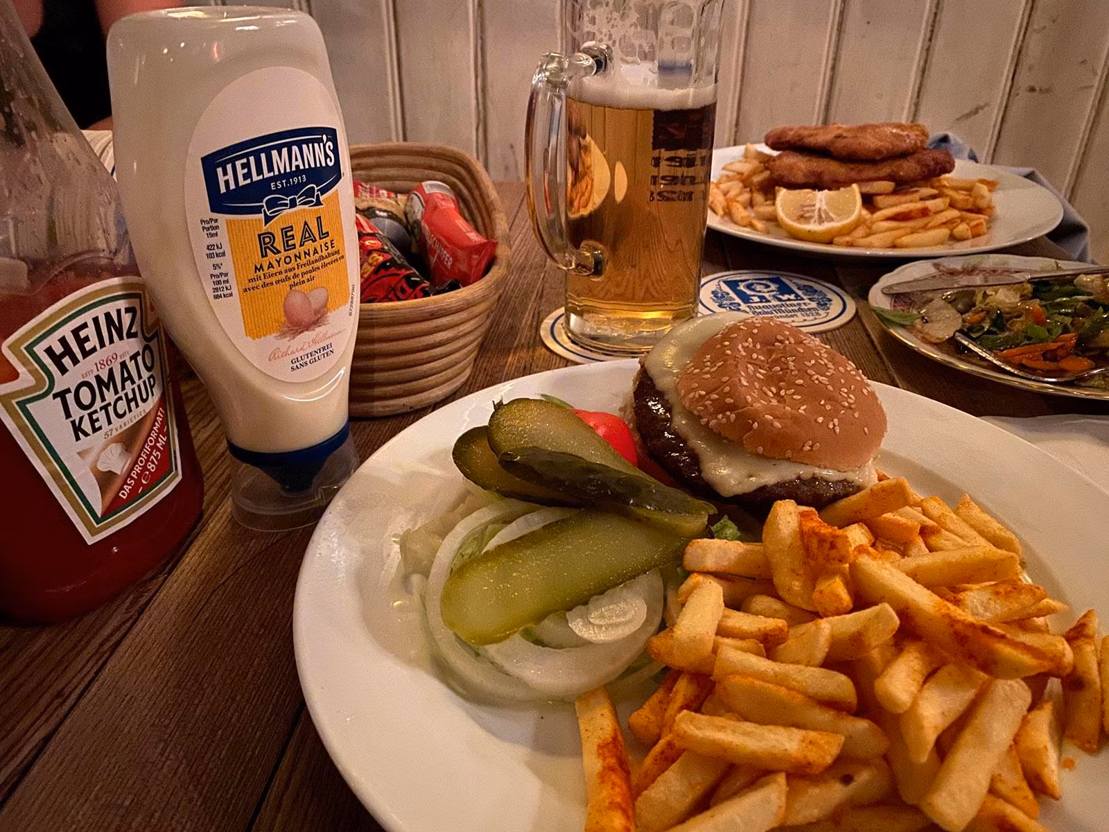 iPhone bật Night Mode