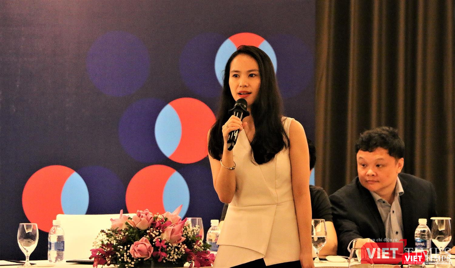 bà Nguyễn Thị Thùy Dung, Giám đốc Marketing và Quản lý nhà sáng tạo nội dung bà Nguyễn Thị Thùy Dung, Giám đốc Marketing và Quản lý nhà sáng tạo nội dung