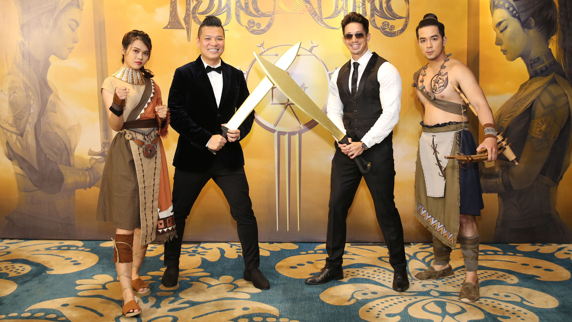 Bối cảnh lịch sử sống động khiến khách đến tham dự chương trình thích thú