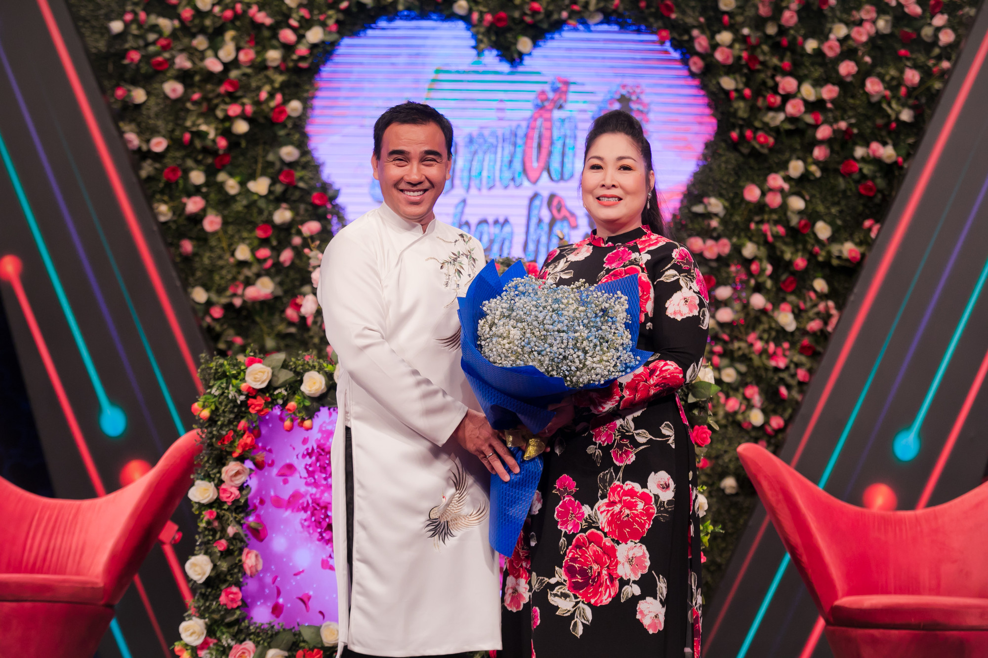 Ông mai bà mối Quyền Linh và Hồng Vân 