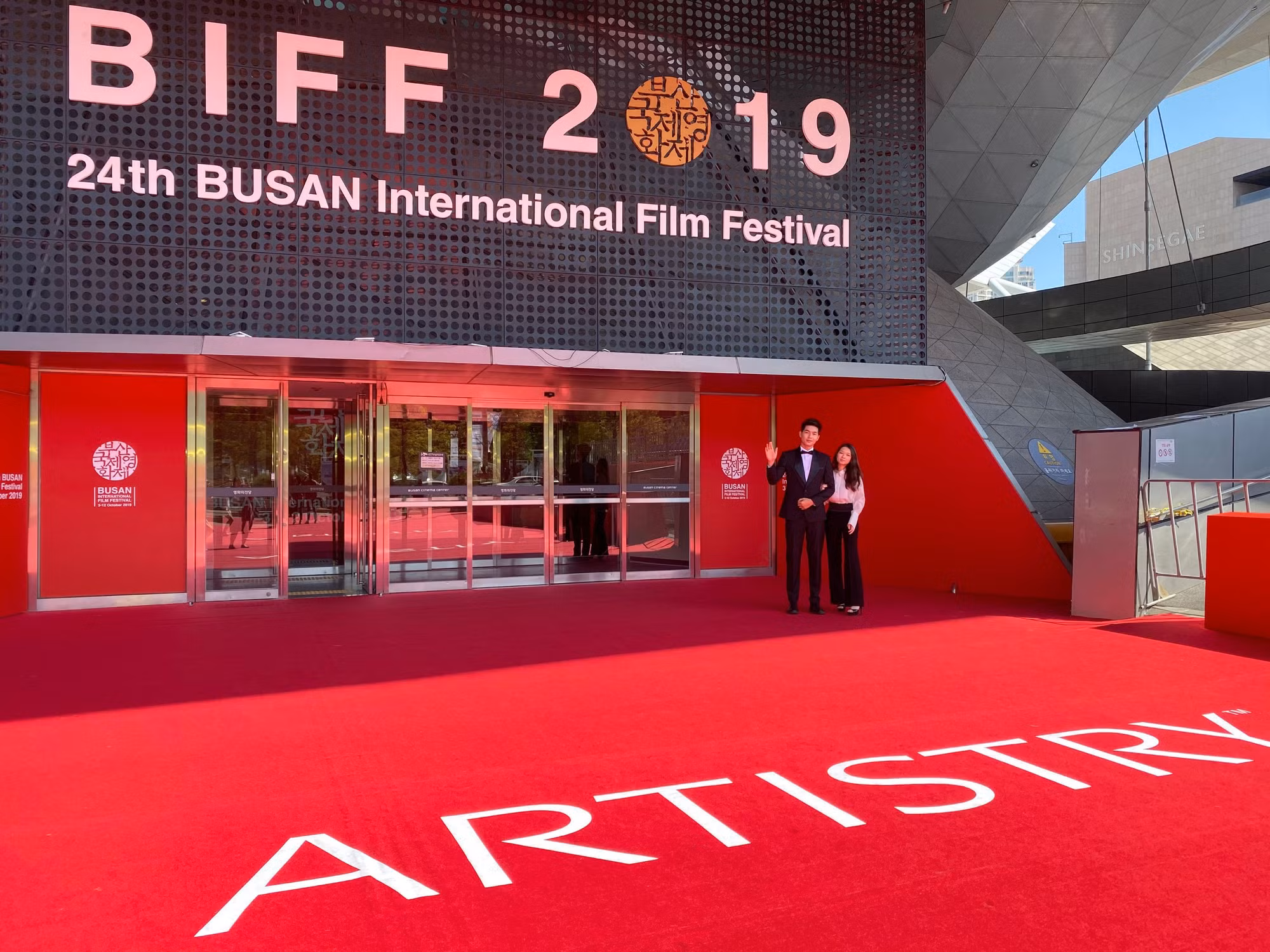 Quốc Anh và nhà sản xuất Nguyễn Phan Linh Đan 