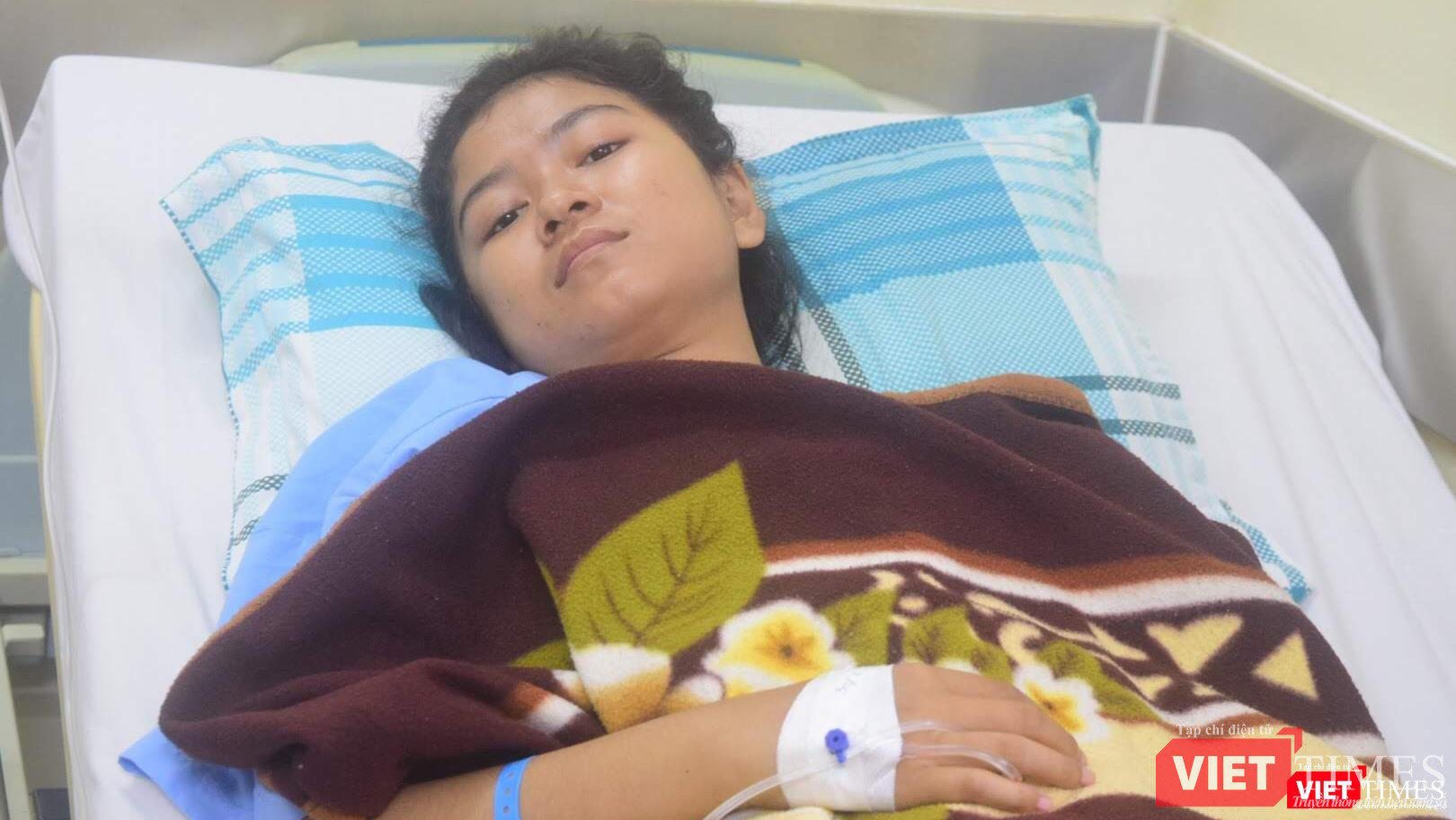 Nữ bệnh nhân 19 tuổi cho biết cô rất phục các bác sĩ Việt Nam 