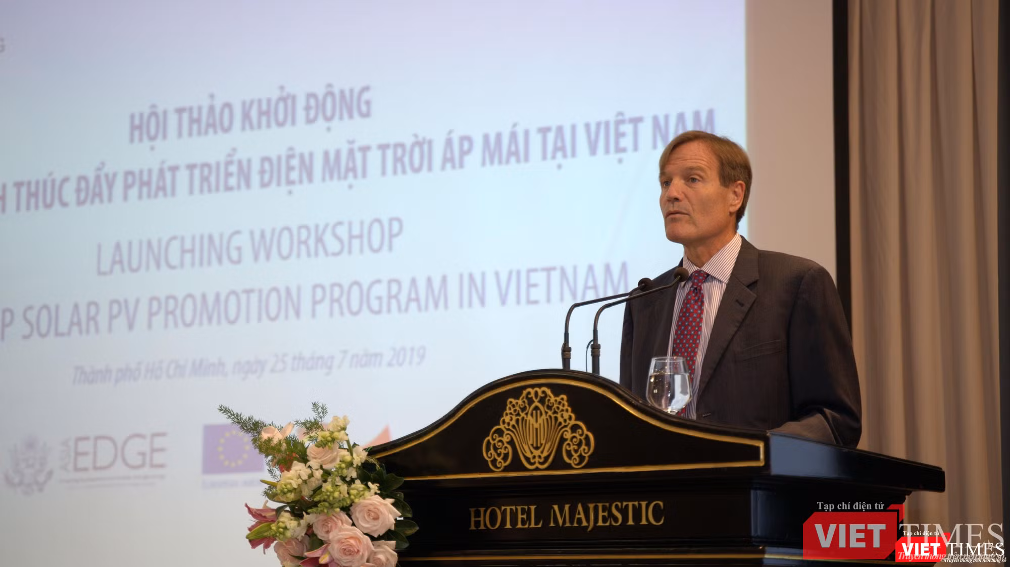 Giám đốc Cơ quan Phát triển Quốc tế Hoa Kỳ (USAID) tại Việt Nam, ông Michael Greene