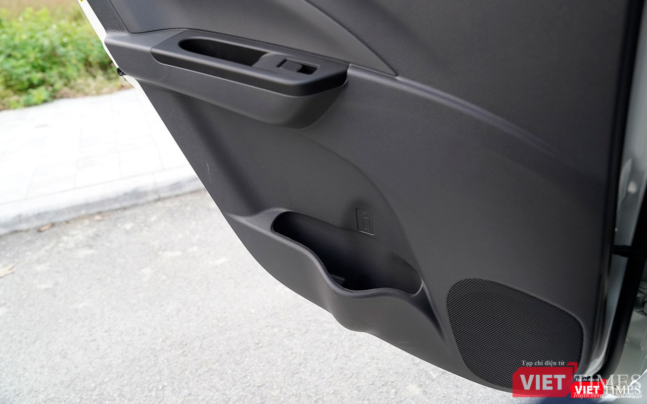 Không gian ở hàng ghế sau