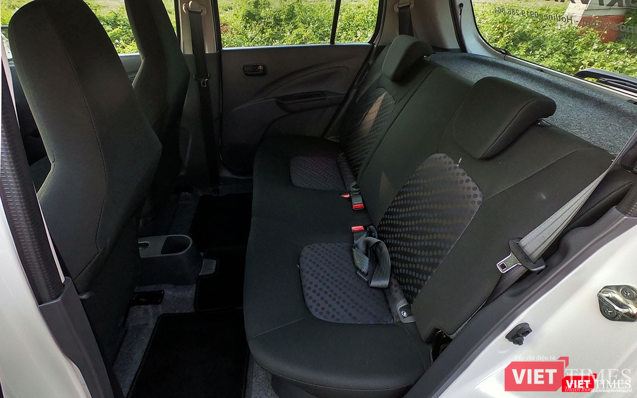 Không gian ở hàng ghế sau