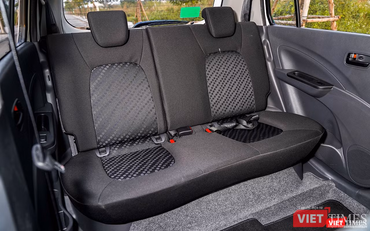 Không gian ở hàng ghế sau