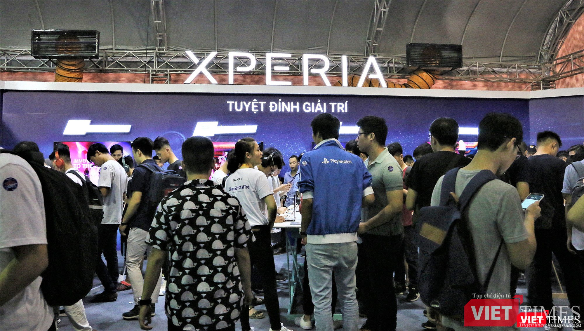 Gian hàng trải nghiệm các mẫu điện thoại Xperia