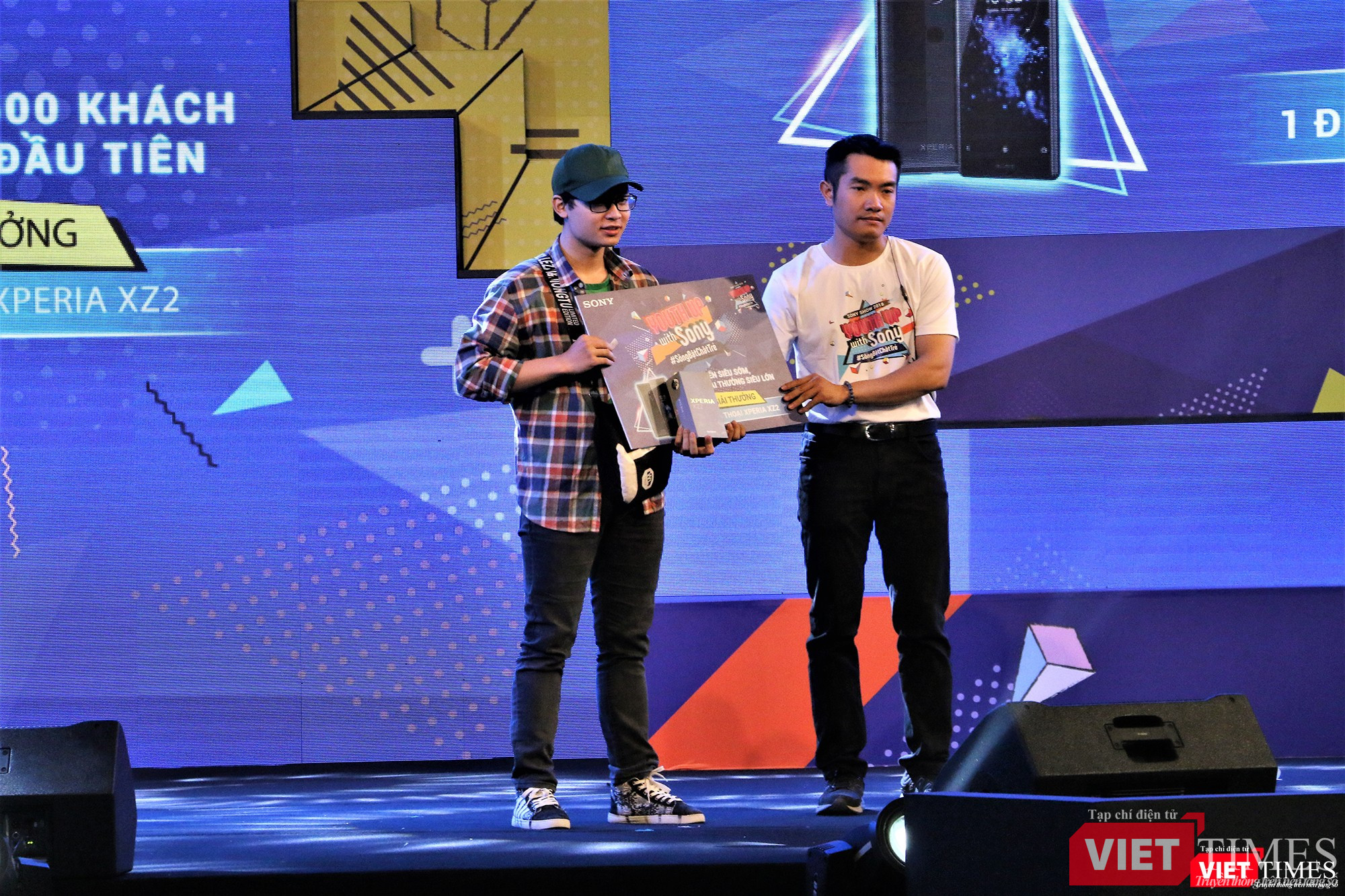Đây là người may mắn trúng thưởng chiếc Sony Xperia XZ2