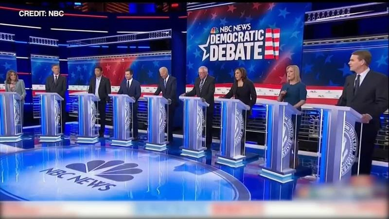 Cuộc tranh luận của các thành viên đảng Dân chủ (ảnh abc7) Cuộc tranh luận của các thành viên đảng Dân chủ (ảnh abc7)