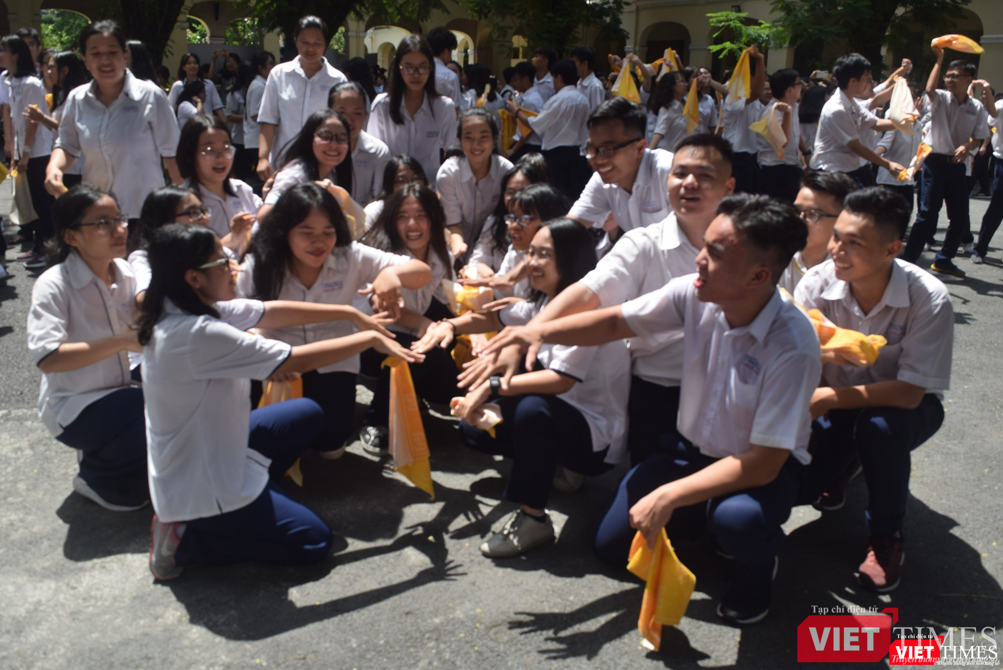 Học sinh khối lớp 12 (TP.HCM) sẽ trở lại trường từ ngày 9/3 (Ảnh: Hòa Bình) Học sinh khối lớp 12 (TP.HCM) sẽ trở lại trường từ ngày 9/3 (Ảnh: Hòa Bình)