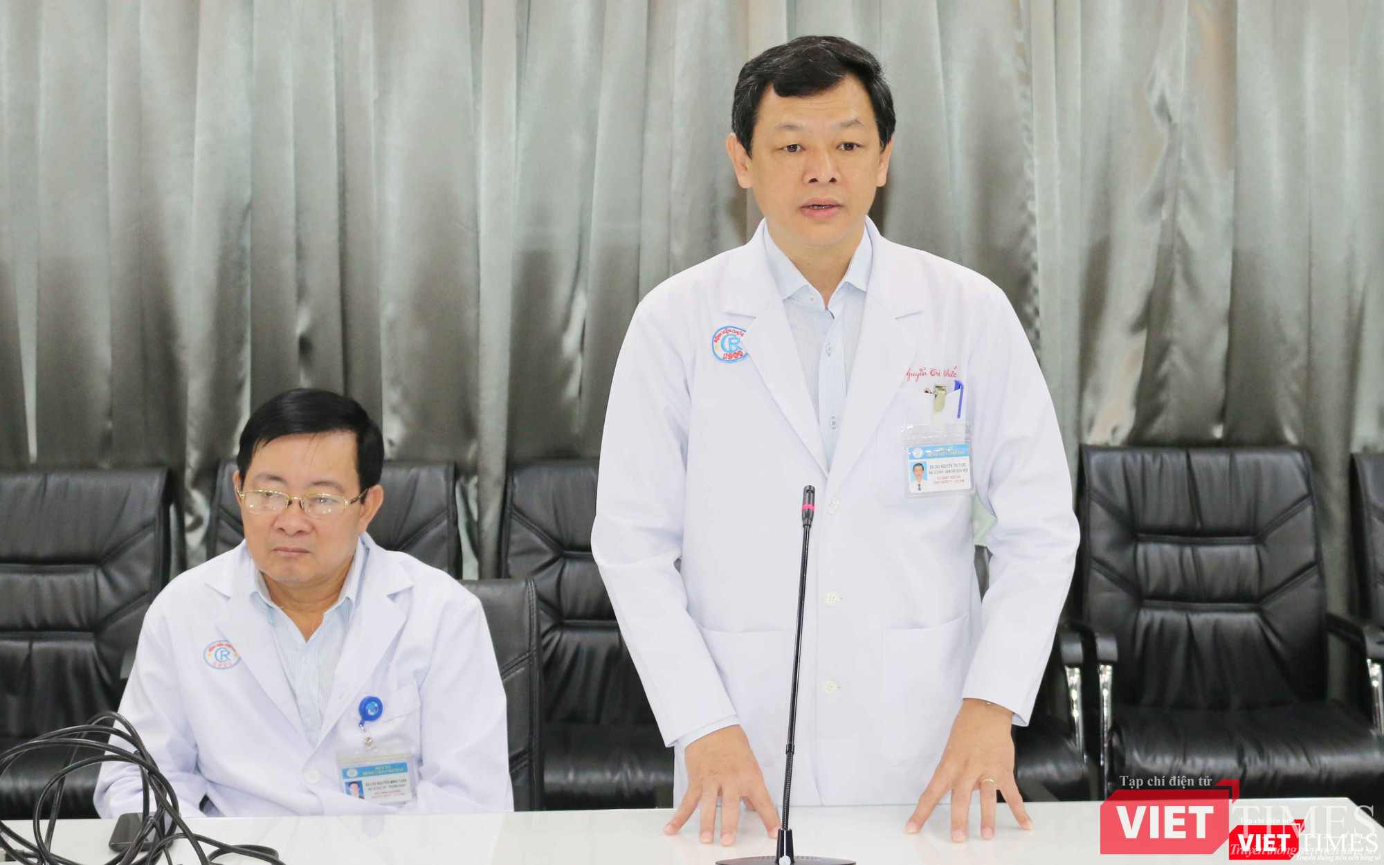 Thầy thuốc ưu tú – BS CK2 Nguyễn Tri Thức – Giám đốc BV Chợ Rẫy cảm ơn NSND Lý Huỳnh