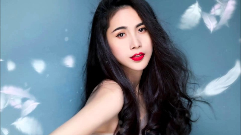 Ca sĩ Thủy Tiên, bà xã của cựu cầu thủ Công Vinh (Ảnh: FBNV) Ca sĩ Thủy Tiên, bà xã của cựu cầu thủ Công Vinh (Ảnh: FBNV)