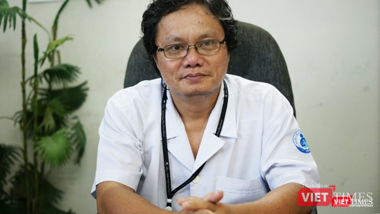 Bác sĩ Trương Hữu Khanh: Cần phạt nặng ngay lập tức các bệnh nhân 17, 34 và 100 ảnh 1 Bác sĩ Trương Hữu Khanh-Trưởng khoa Nhiễm, Thần kinh, BV Nhi Đồng 1