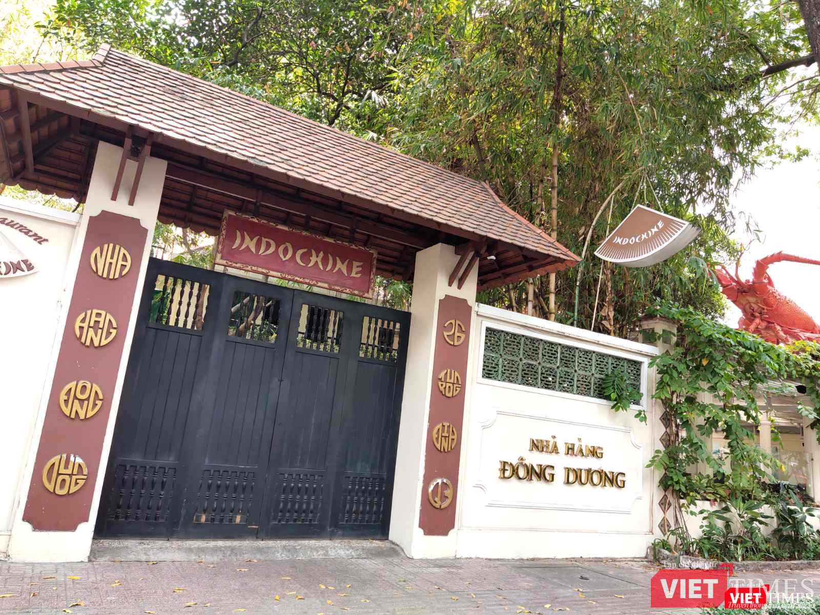 Nhà hàng Indochine đóng cửa trong quãng thời gian cách ly toàn xã hội để phòng dịch nay đã mở lại nhưng vắng khách (Ảnh: Hòa Bình) 