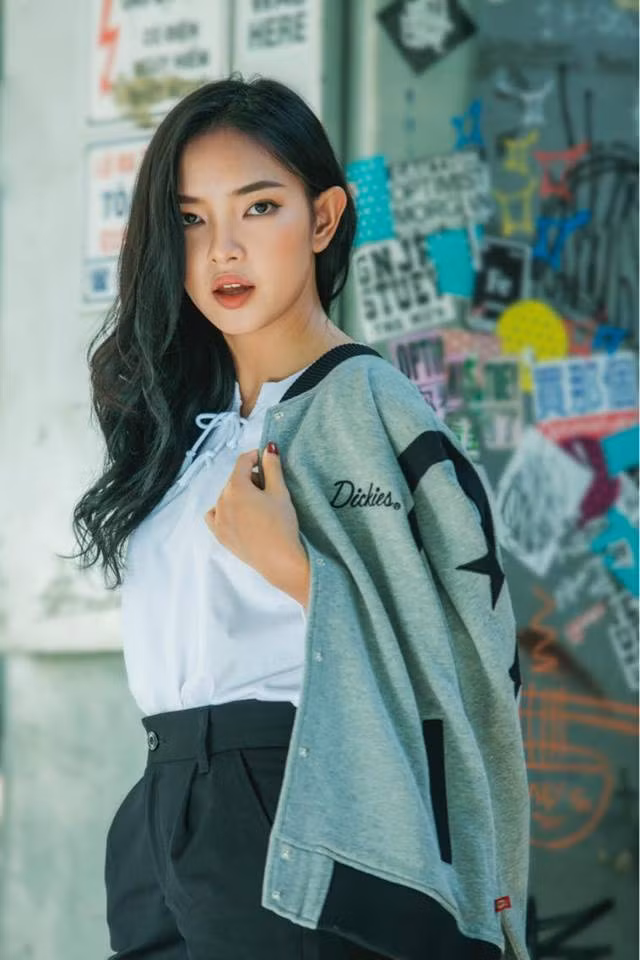 Châu Bùi tên thật là Bùi Thái Bảo Châu, thuộc thế hệ Z - công dân của thời đại kỹ thuật số