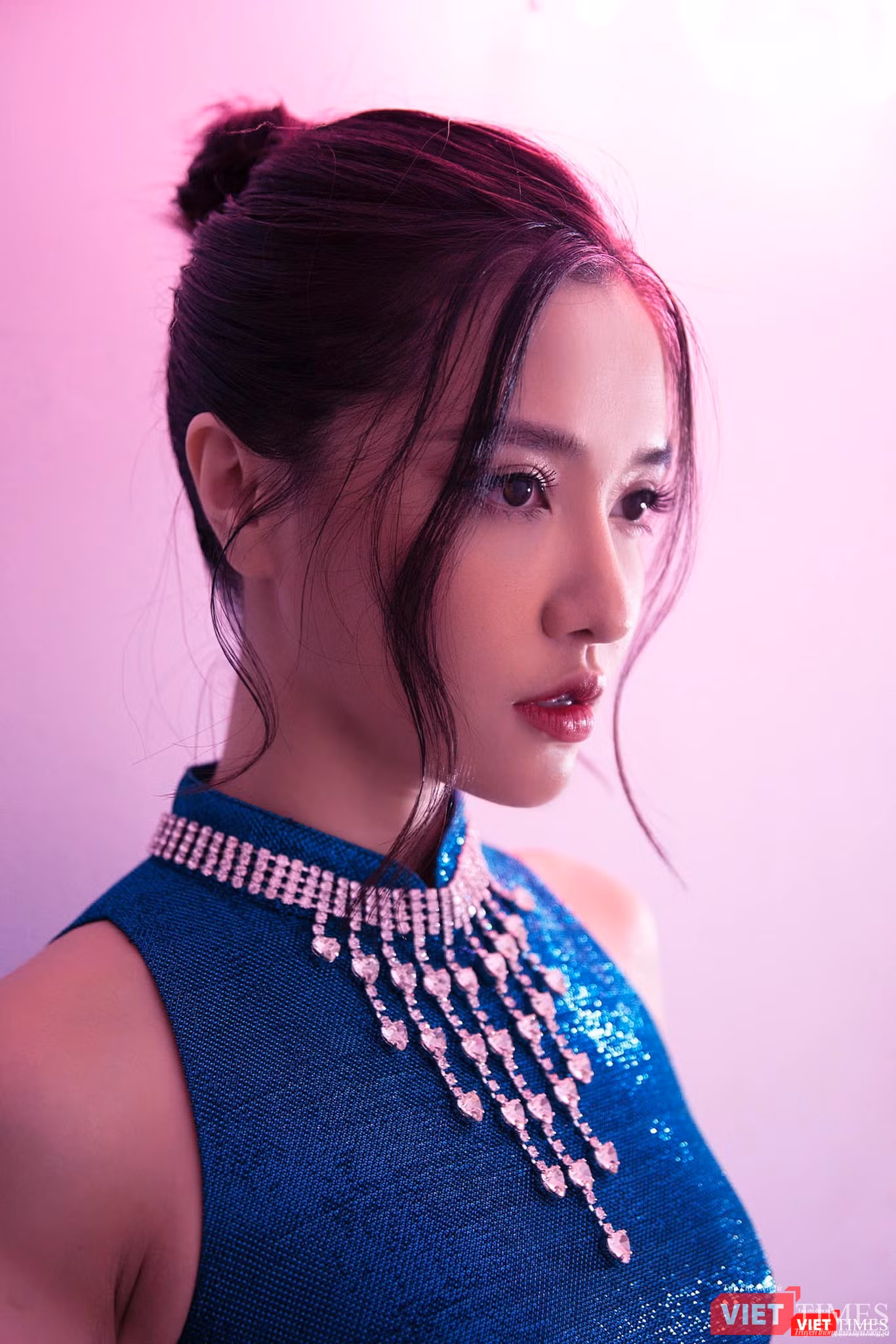 Nữ ca sĩ "Bùa yêu" mang đến một làn gió mới với teaser MV đậm chất hè