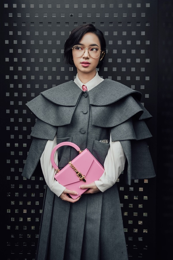 Bén duyên với nghề mẫu ảnh, cô gái trẻ tự ti ngoại hình của bản thân đã từng bước tạo dấu ấn cá nhân