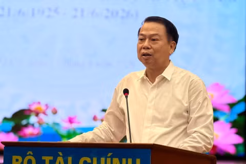 Thứ trưởng Bộ Tài chính nói gì về con số nhập siêu "khủng" 15 tỷ USD?