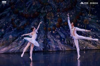 Thế giới cổ tích rực rỡ của “Kẹp hạt dẻ” trên sân khấu Nhà hát Hồ Gươm