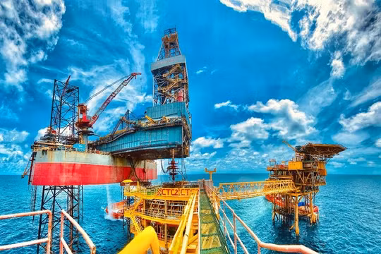 Vì sao ngành dầu khí thắng đậm năm 2025?