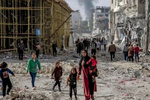 Hàng trăm nghìn cư dân ở dải Gaza phải rời bỏ nhà cửa vì xung đột Hamas-Israel. Ảnh: Greek citytimes