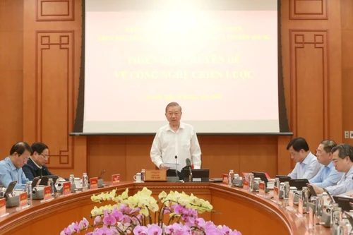 Tổng bí thư Tô Lâm: Hoàn thiện cơ chế tài chính, kinh phí cho phát triển công nghệ chiến lược