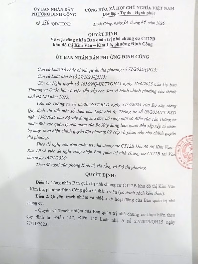 Quyết định số 136/QĐ-UBND ngày 31/01/2026 của UBND phường Định Công về việc công nhận Ban Quản trị nhà chung cư CT12B. (Ảnh: Tài liệu cư dân cung cấp).