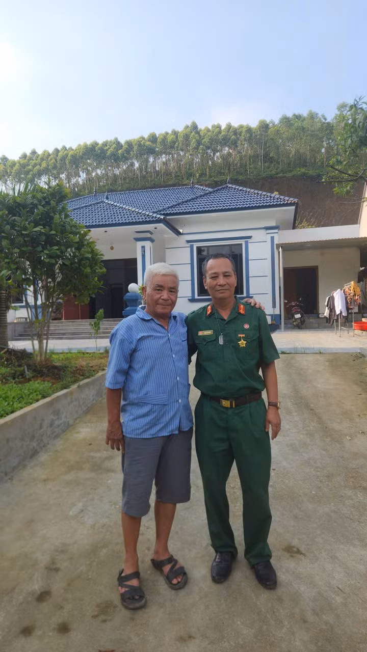 tran-con-son-va-nguyen-van-hong.jpg