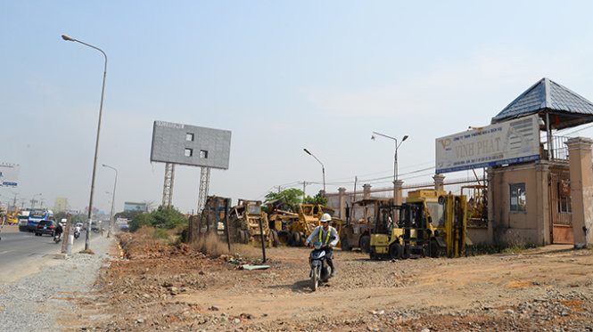 Phần mặt bằng của Công ty Vĩnh Phát chưa bàn giao để thi công tuyến metro số 1 (Bến Thành - Suối Tiên) - Ảnh: Hữu Khoa