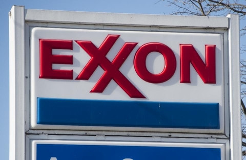 Mỹ bắt đầu thấm đòn từ Nga