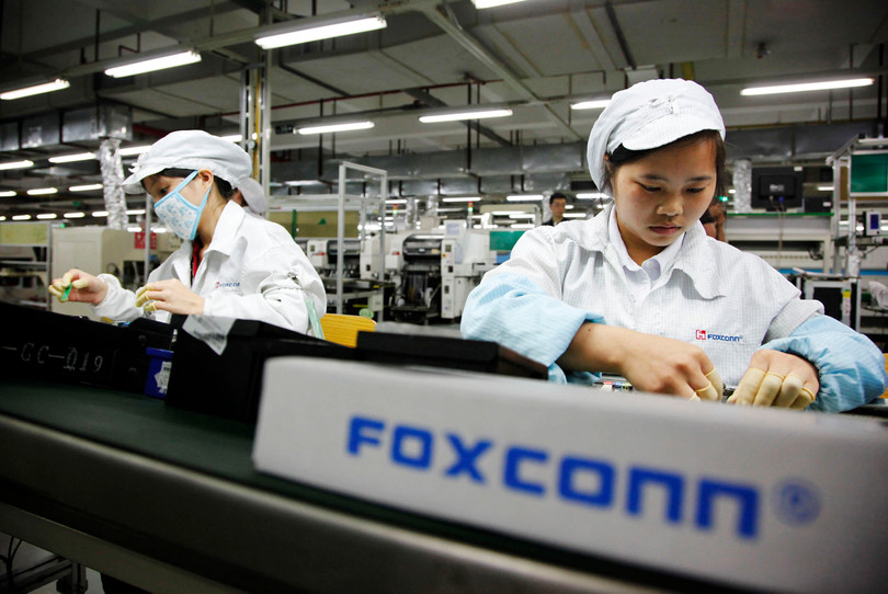 Nhà máy Trịnh Châu của Foxconn nỗ lực duy trì sản xuất sau khi Trung Quốc nới lỏng chính sách Zero-Covid. Ảnh SCMP.